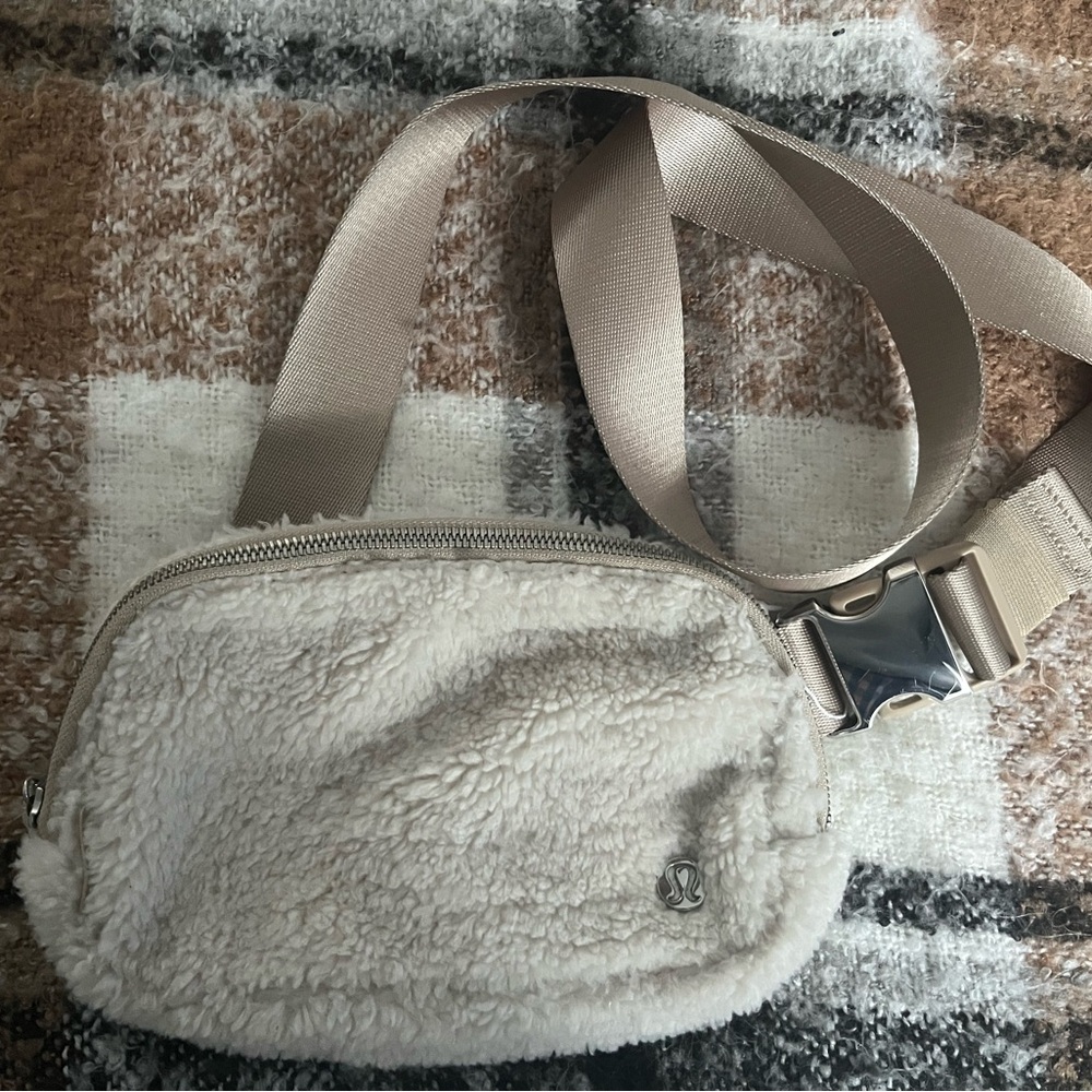 lululemon athletica Beige Fleece Crossbody Bag